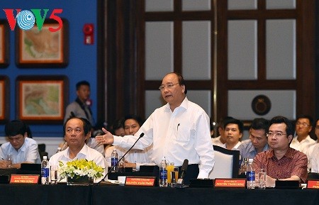 Premierminister Nguyen Xuan Phuc tagt mit Investoren in Phu Quoc - ảnh 1
